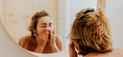 5 errores comunes al lavarte la cara (y cómo corregirlos)